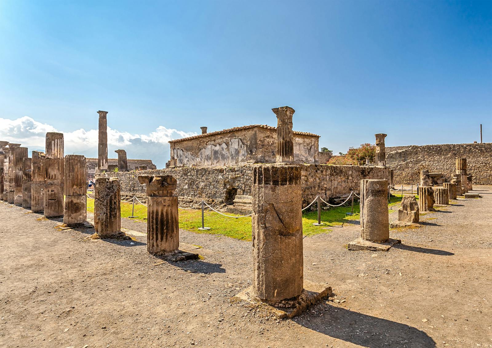 Ruinas antiguas y columnas del Sitio arqueológico de Pompeya